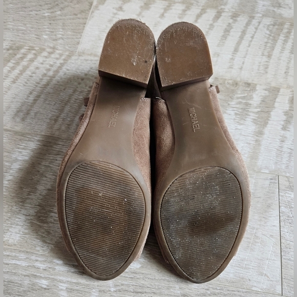 Michael Journey Block Heel Suede Leather Heel Sandals - Picture 15 of 16